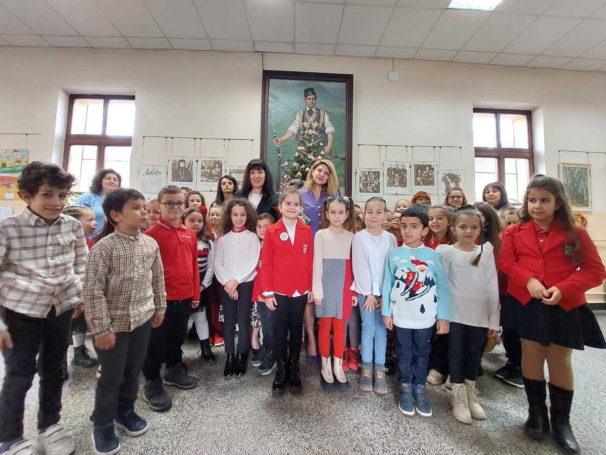 1-min.jpg