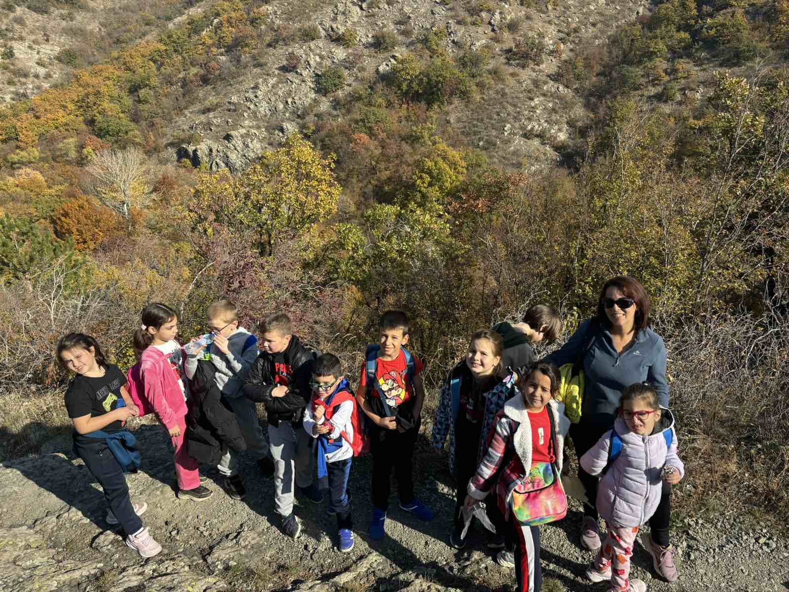 Открит урок в местността "Долапи" - ОПОЗНАВАМ ЕСЕНТА